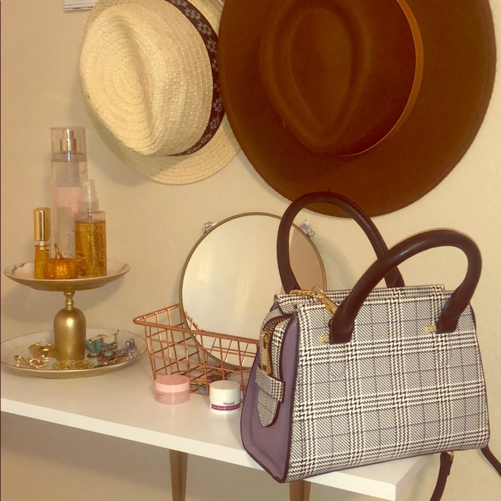 Purple purse with some flare !